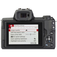 Canon EOS M50 Mark II + EF-M 15-45 mm IS STM - Vue de dos