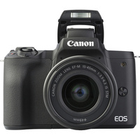 Canon EOS M50 Mark II + EF-M 15-45 mm IS STM - Vue de face