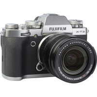Fujifilm X-T3 + Fujinon Super EBC XF 18-55 mm R LM OIS - Vue de 3/4 vers la droite