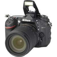 Nikon D7200 + AF-S DX Nikkor 18-105 mm G ED VR