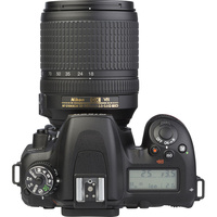 Nikon D7500 + AF-S DX Nikkor 18-140 mm G ED VR - Vue du dessus