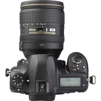 Nikon D780 + AF-S Nikkor 24-120 mm G ED VR - Vue de dessus