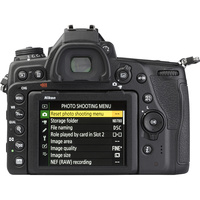 Nikon D780 + AF-S Nikkor 24-120 mm G ED VR - Vue de dos