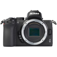 Nikon Z50 + Nikkor Z DX 16-50 mm VR - Vue de face sans objectif