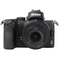 Nikon Z50 + Nikkor Z DX 16-50 mm VR - Vue de face