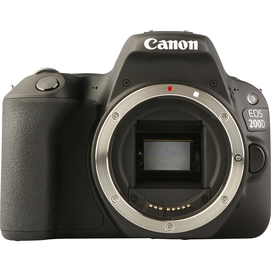 Canon EOS 200D argent et objectif EF-S 18-55mm f/4-5.6 IS STM argent