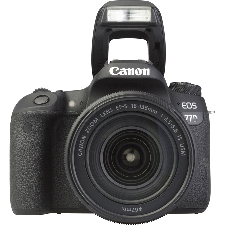 Canon EOS 77D + EF-S 18-135 mm IS USM - Vue de face