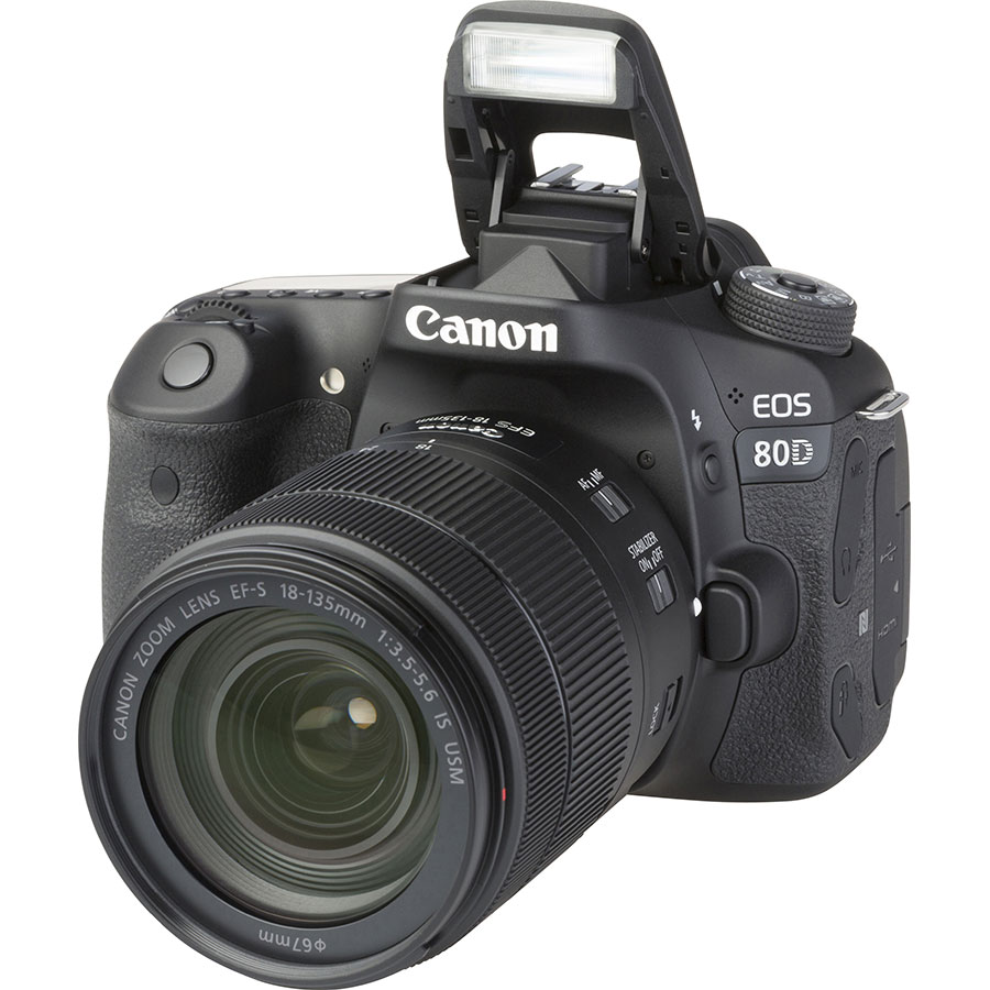 Canon EOS 80D + EF-S 18-135 mm IS USM - Vue principale