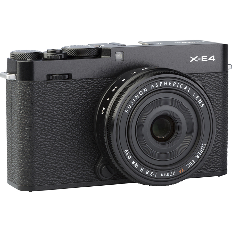 Fujifilm X-E4 + Fujinon Super EBC XF 27 mm R WR - Vue de 3/4 vers la droite