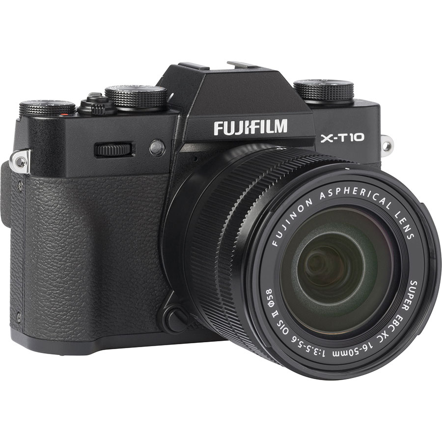 Fujifilm X-T 10 + Fujinon Super EBC XC 16-50 mm OIS II - Vue de 3/4 vers la droite