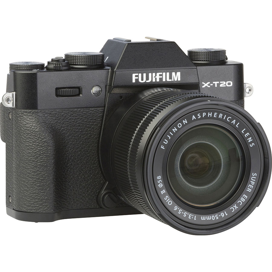 Fujifilm X-T20 + Fujinon Super EBC XC 16-50 mm OIS II - Vue de 3/4 vers la droite