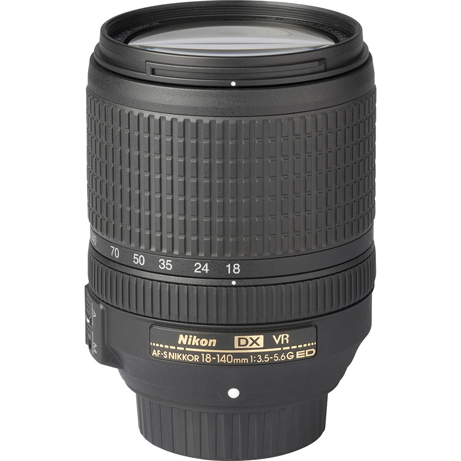 Nikon D7500 + AF-S DX Nikkor 18-140 mm G ED VR - Vue de l'objectif