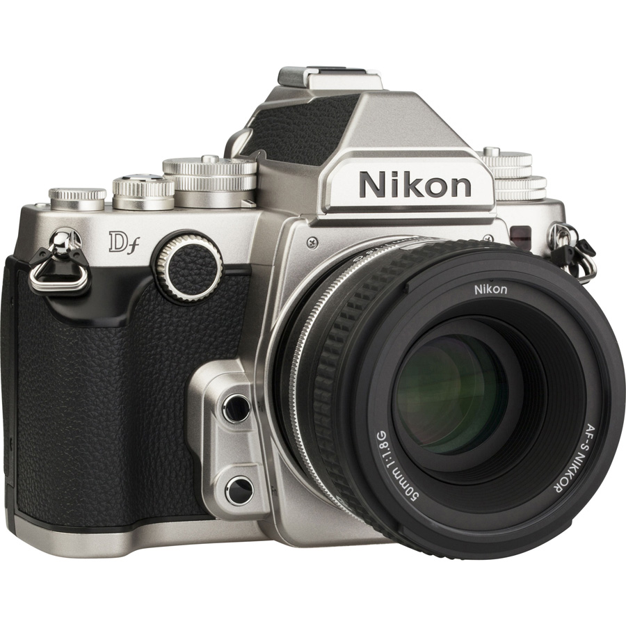 Nikon DF + AF-S Nikkor 50 mm G SE - Vue de 3/4 vers la droite