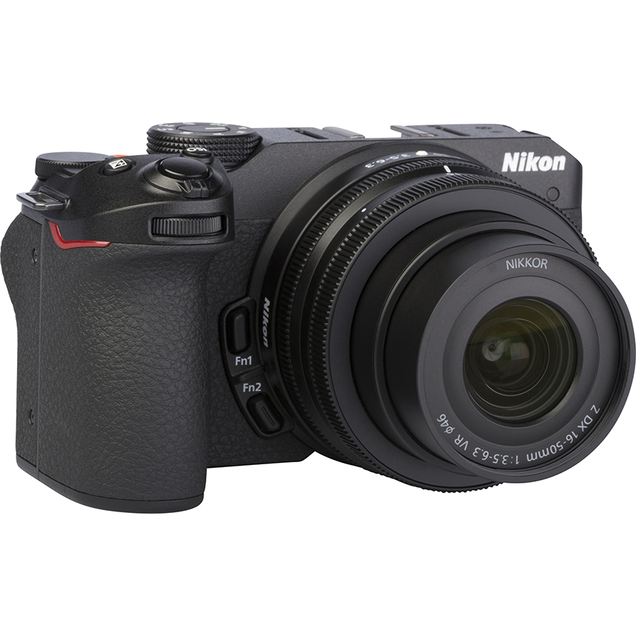 Nikon Z30 + Nikkor Z DX 16-50 mm VR - Vue de 3/4 vers la droite