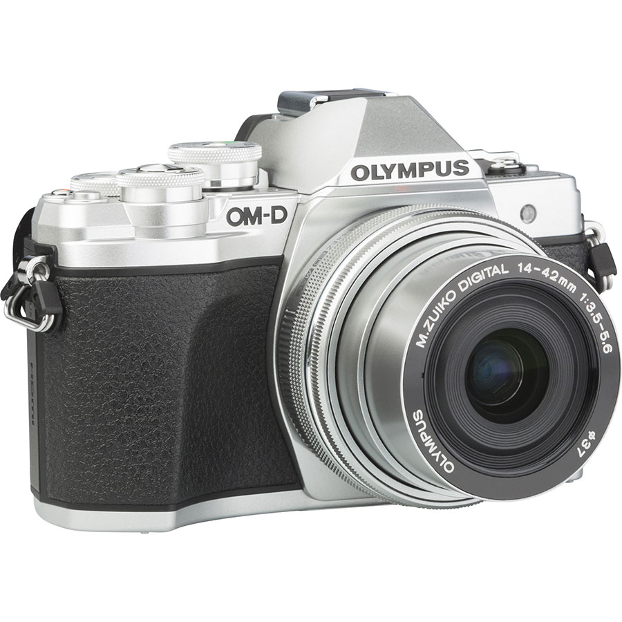 Olympus OM-D E-M10 Mark III + M. Zuiko Digital 14-42 mm EZ ED MSC - Vue de 3/4 vers la droite