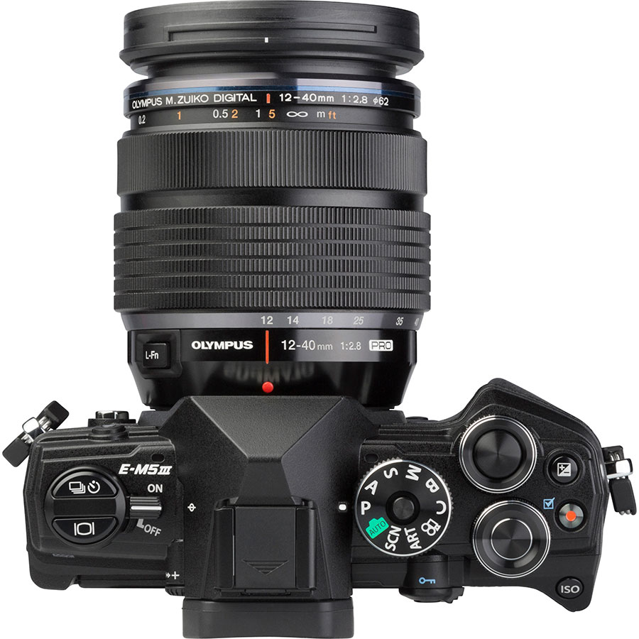 Olympus OM-D E-M5 Mark III + M.Zuiko Digital ED 12-40 mm Pro - Vue du dessus