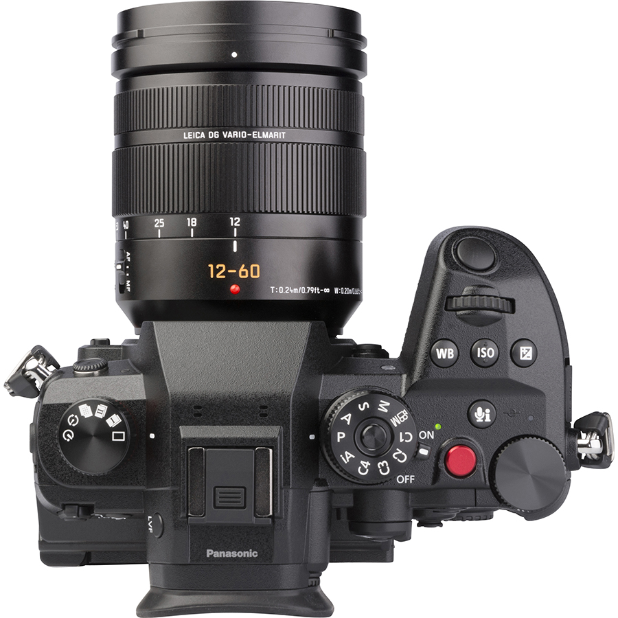 Panasonic Lumix DC-GH6 + Leica DG Vario-Elmarit 12-60 mm Power OIS - Vue de dessus