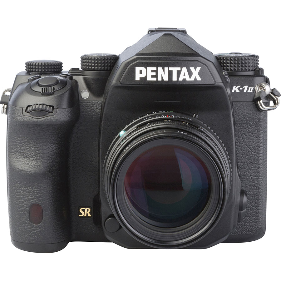Pentax K-1 II + SMC FA 77 mm Limited - Autre vue de face
