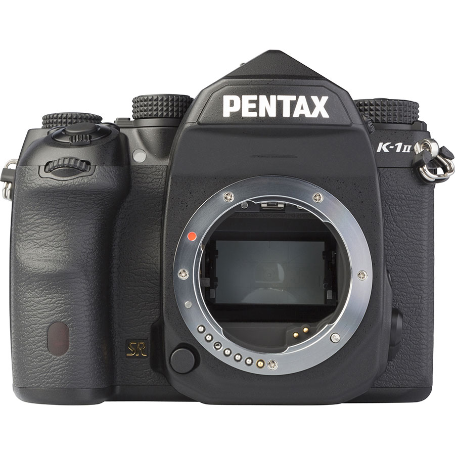 Pentax K-1 II + SMC FA 77 mm Limited - Vue de face sans objectif