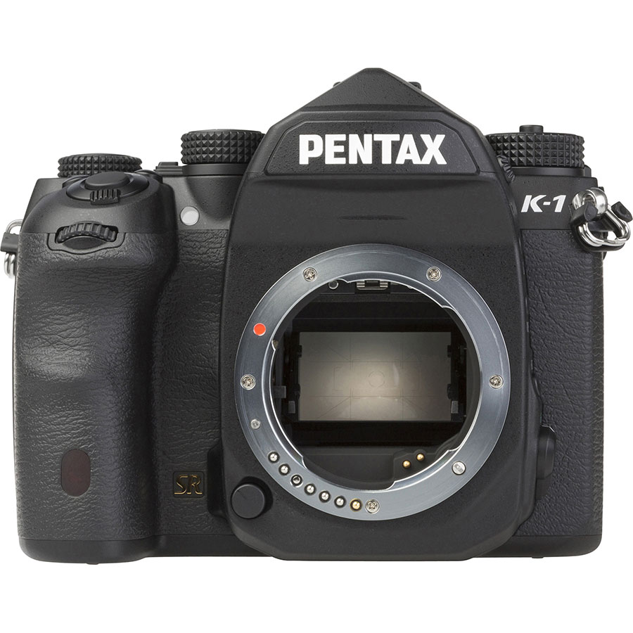 Pentax K-1 + SMC FA 77 mm Limited - Vue de face sans objectif