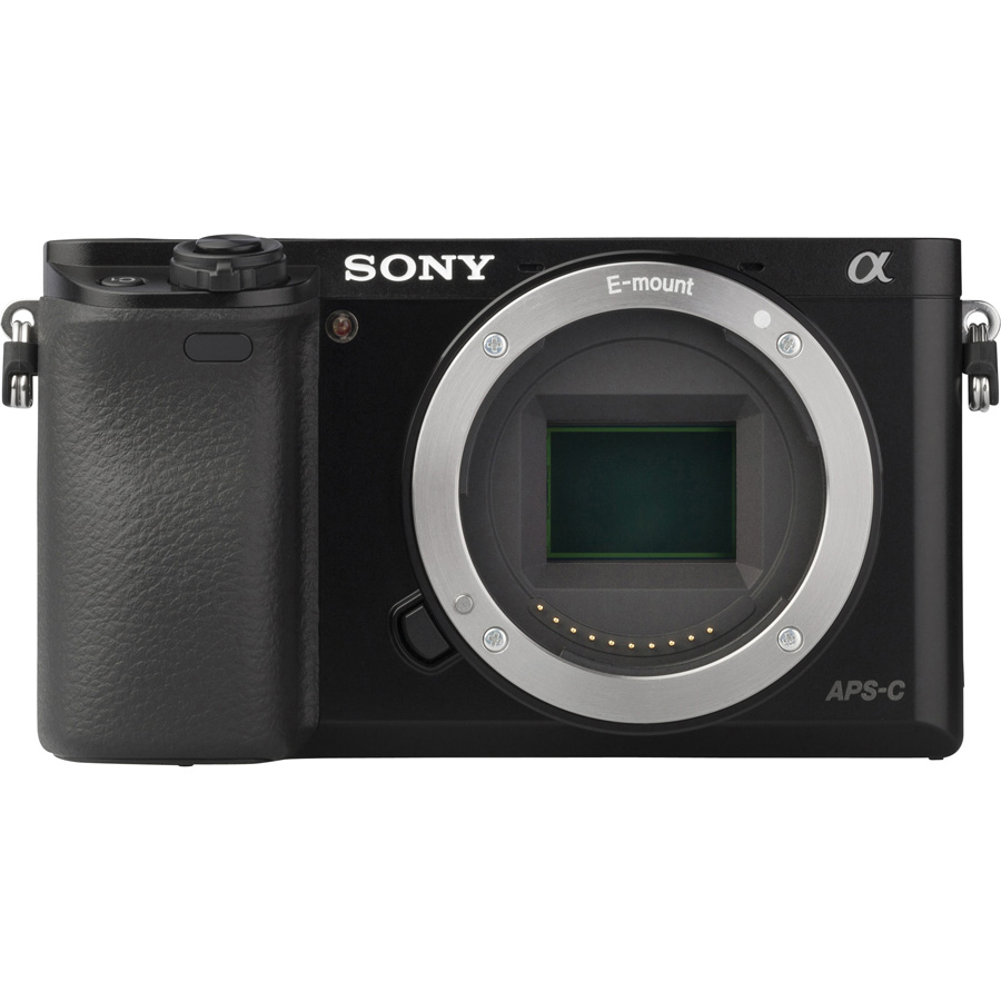 Sony ILCE-6000 + 16-70 mm SELP1670Z - Vue de face sans objectif
