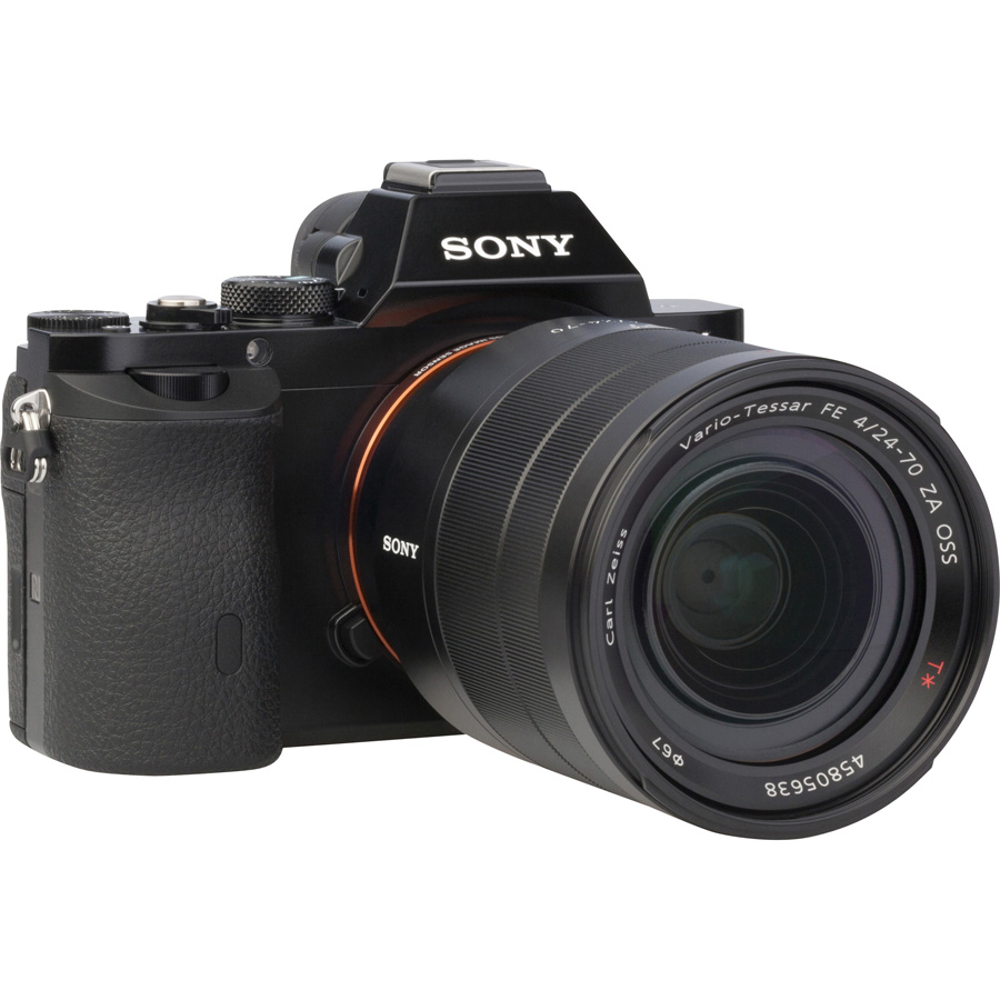 Sony ILCE-7S + 24-70 mm SEL2470Z - Vue de 3/4 vers la droite