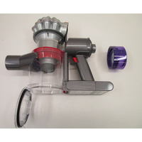 Dyson V8 Advanced - Bac à poussières et ses filtres démontés