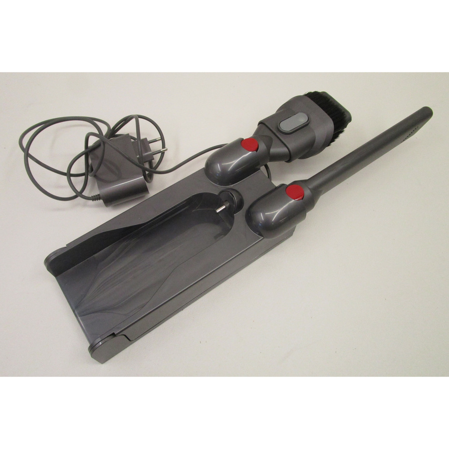 Dyson V11 Advanced - Rangement des accessoires