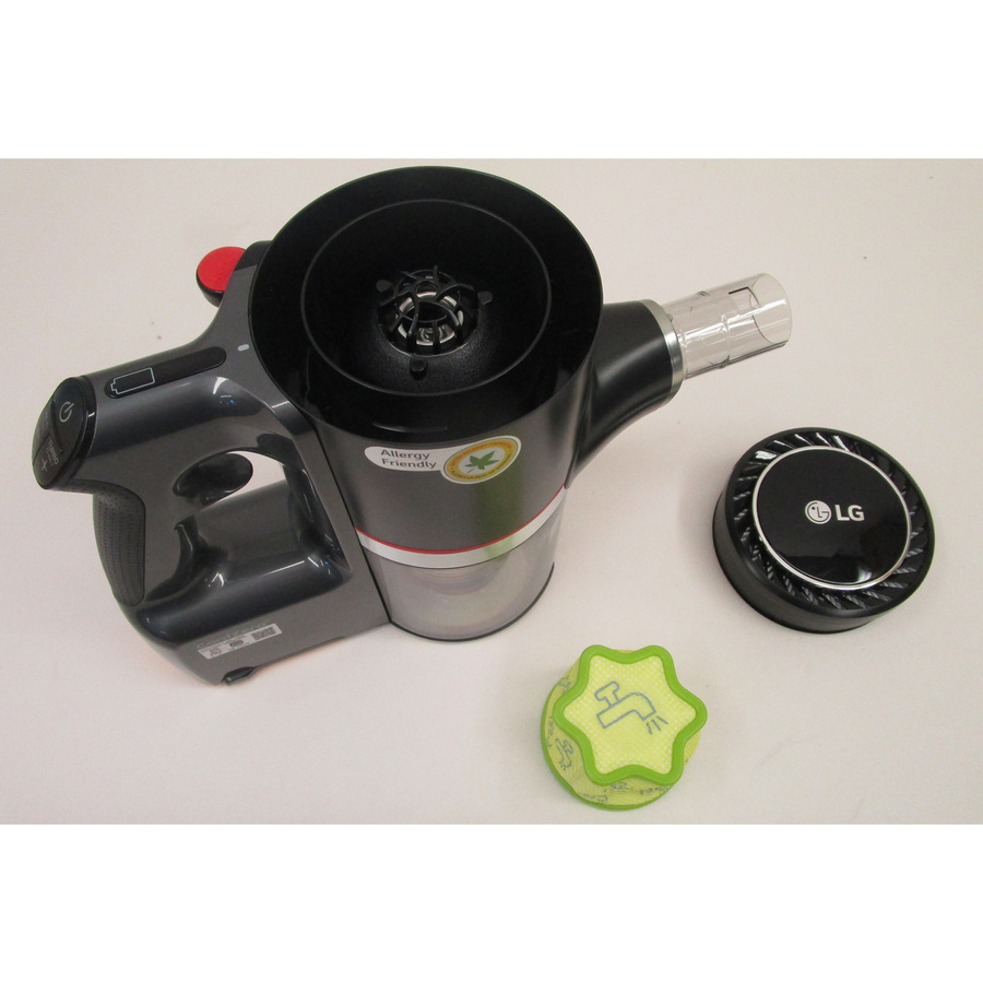 LG A9K-DMAX - Bac à poussières et ses filtres démontés