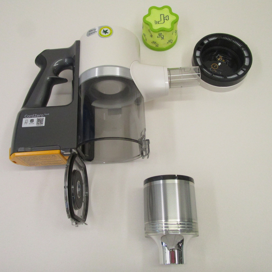 LG A9T-ULTRA1C Cord zero - Bac à poussières et ses filtres démontés