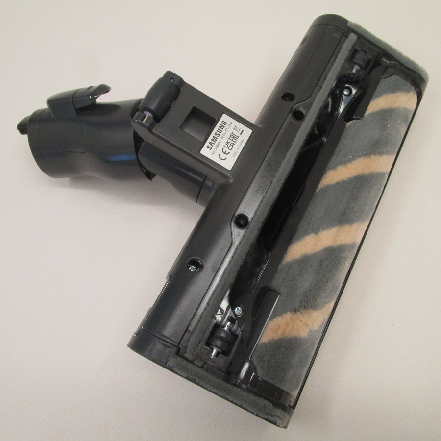 Samsung VS20A95843W Bespoke Jet complete - Brosse parquets et sols durs vue de dessous