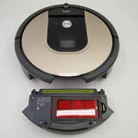 iRobot Roomba 976 - Réservoir à poussière sous l'appareil