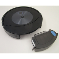 iRobot Roomba Combo J7 C7158 40 - Réservoir à poussière accessible par l'arrière