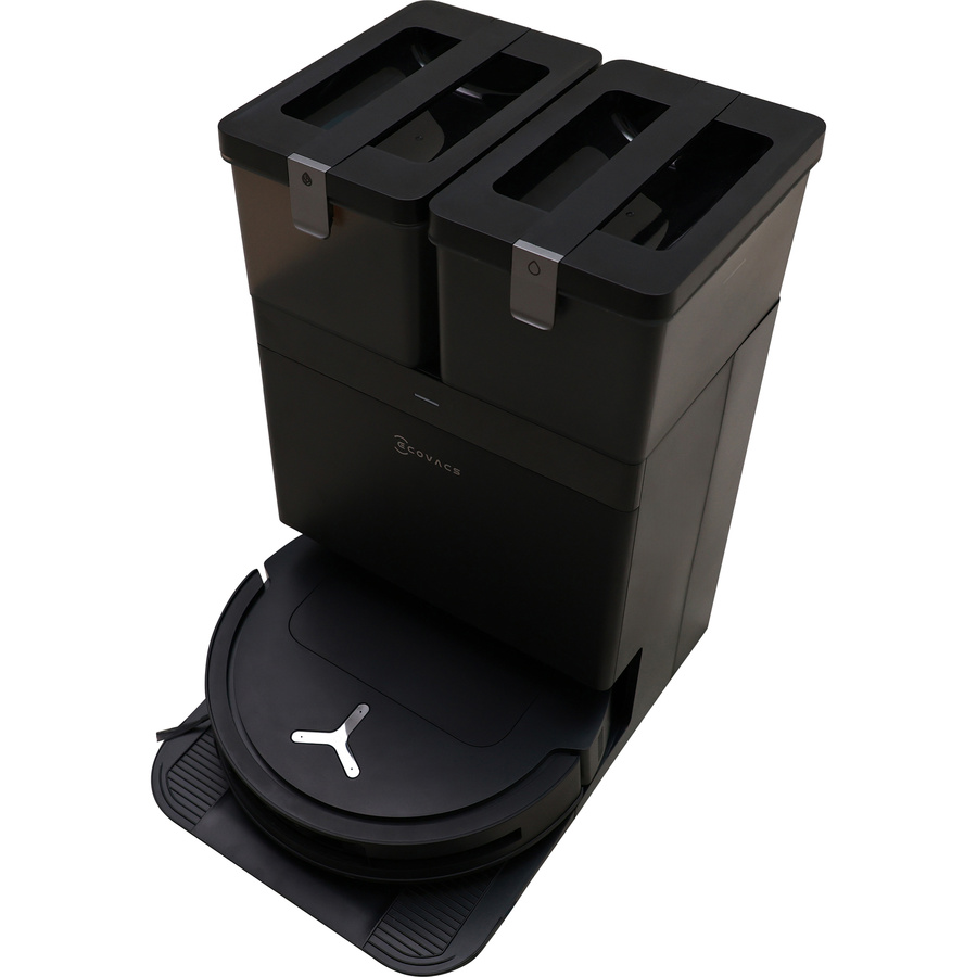 Ecovacs Deebot T50 Pro Omni - Aspirateur sur sa station de charge