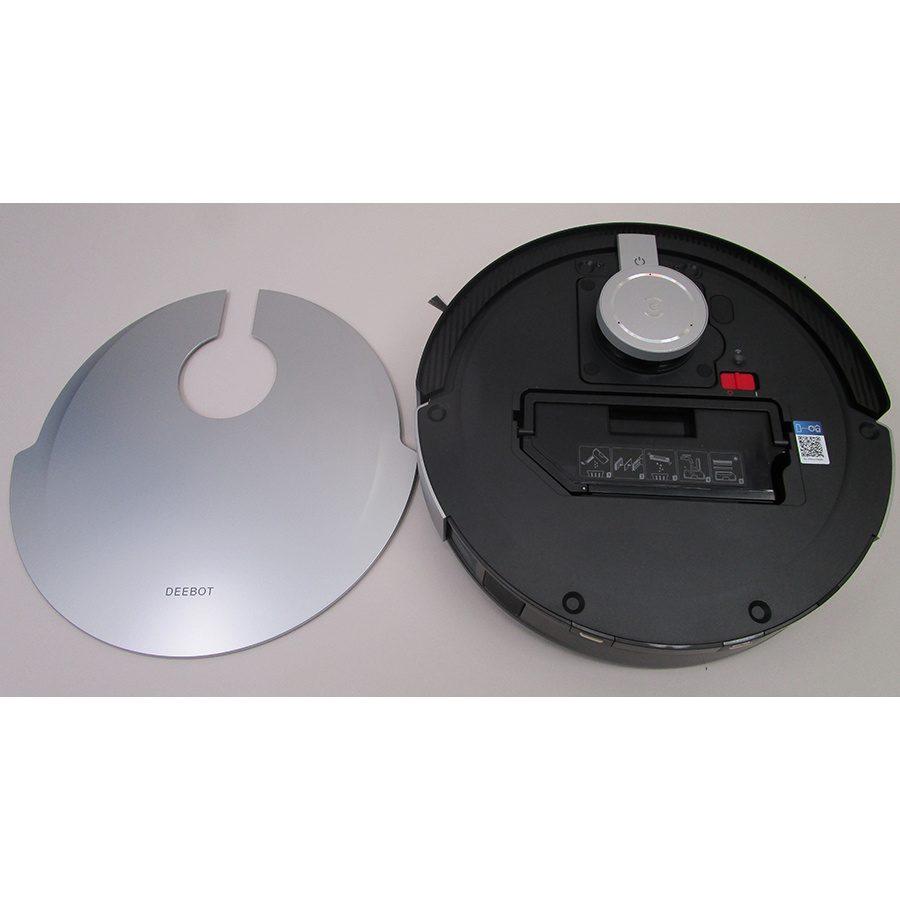 Ecovacs Deebot X1 Omni - Réservoir à poussière sous l'appareil