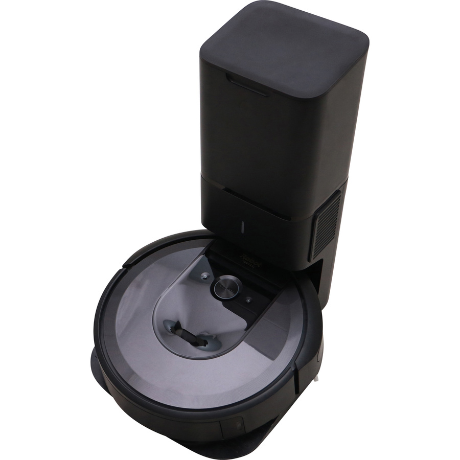 iRobot Roomba Combo i8+ i8578 - Aspirateur sur sa station de charge