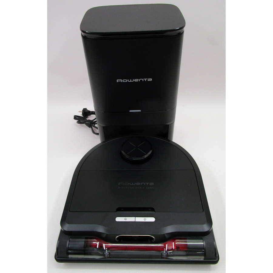 Rowenta RR9495WH X-Plorer Serie 220+ - Aspirateur sur sa station de charge