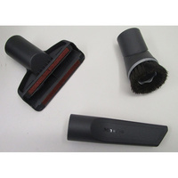 Miele Complete C3 Silence Hardfloor SGSK3 - 3 accessoires livrés avec l'appareil : brosse à meubles, brosse textile et suceur