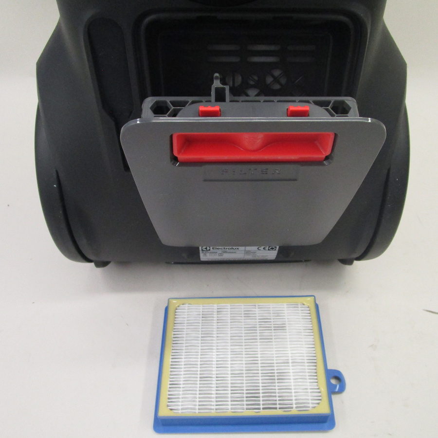 Electrolux EL61C2GRN Clean 600 Green - Filtre sortie moteur sorti