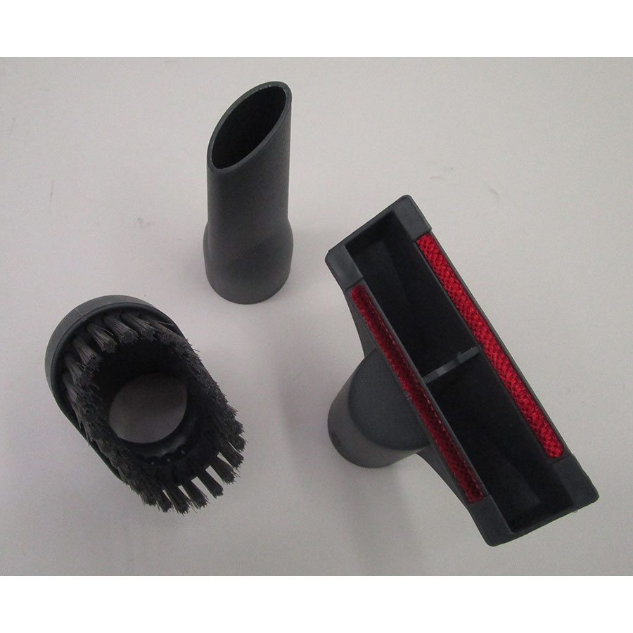 Hoover TX50PET Telios Extra - 3 accessoires livrés avec l'appareil : brosse à meubles, brosse textile et suceur