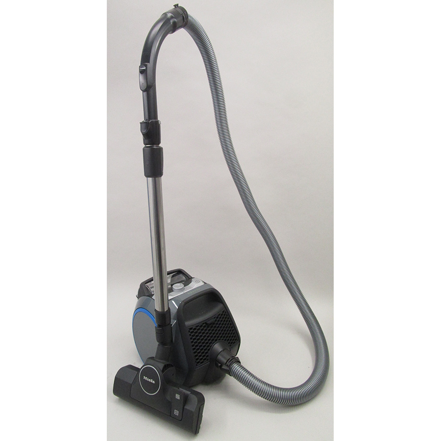 Miele Boost CX1 PowerLine Gris SNRF0 - Vue d'ensemble en position parking