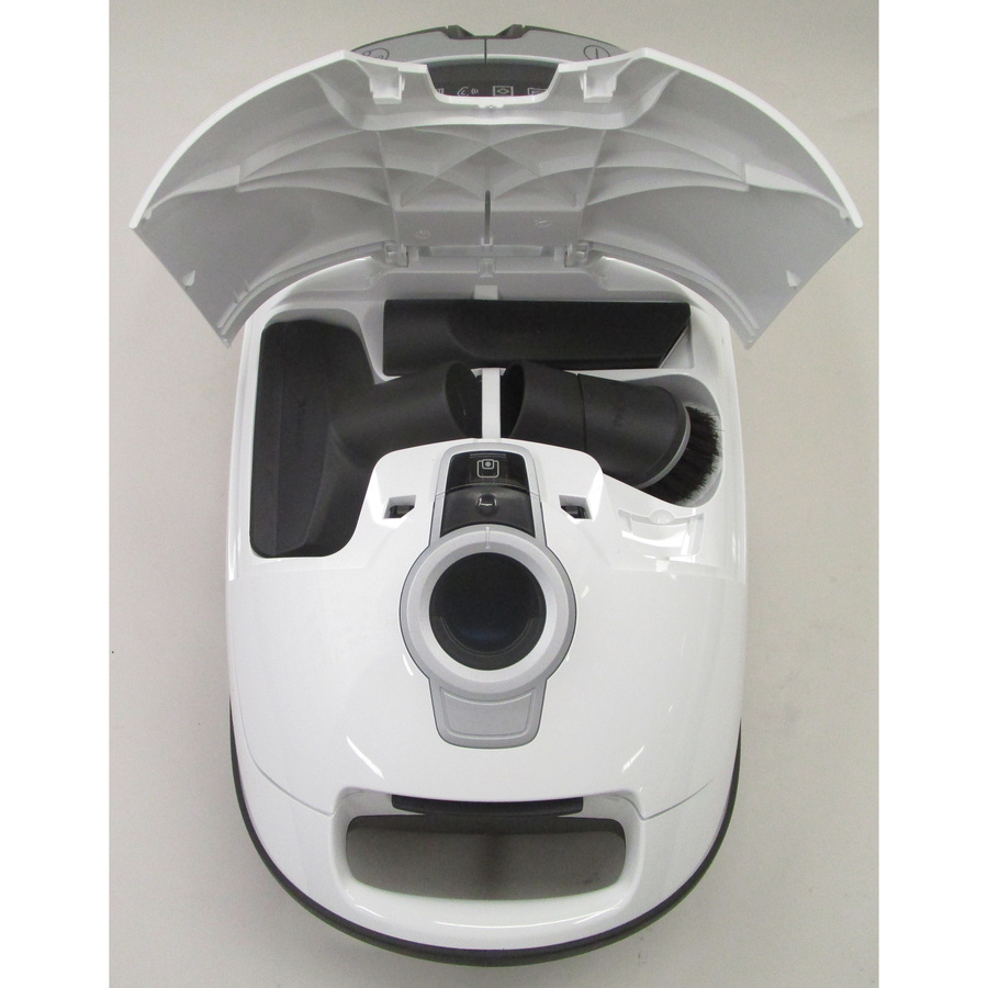 Miele Complete C3 Silence Ecoline SGSK5 - Compartiment de rangement des accessoires