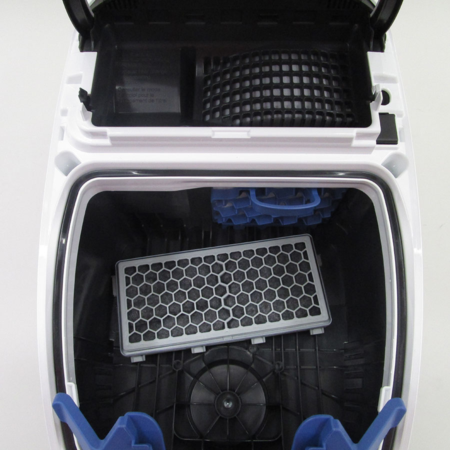 Miele Complete C3 Silence SGSK3 - Filtre sortie moteur sorti