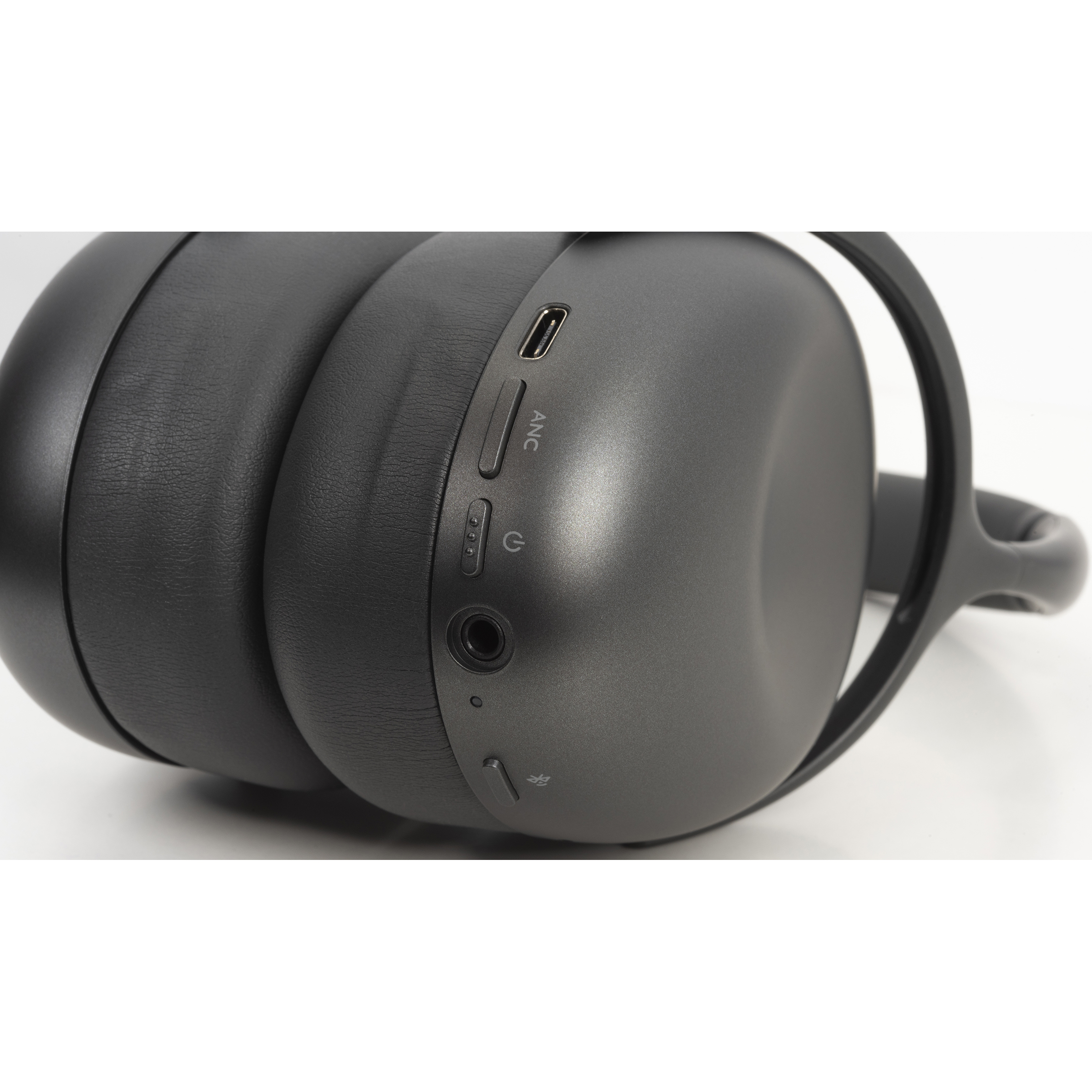 KEF Mu 7 - Boutons de commandes