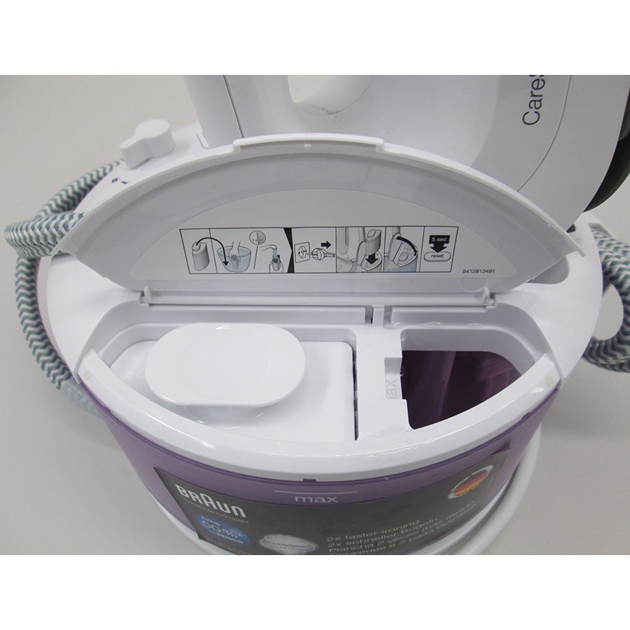 Braun IS2049VI CareStyle Compact - Compartiment de la cartouche anti-calcaire