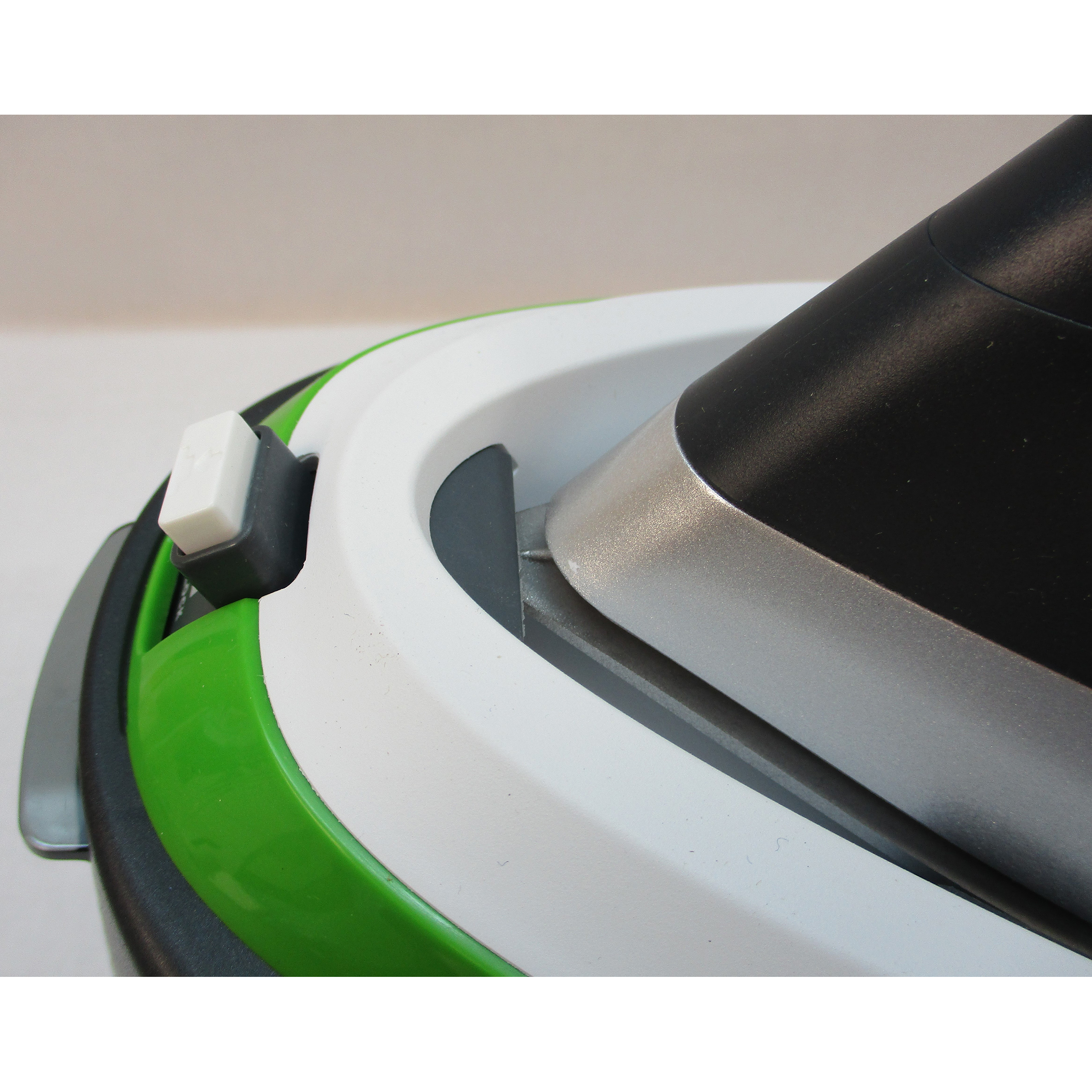 Polti VI50.20 Vaporella Instant - Système de verrouillage du fer