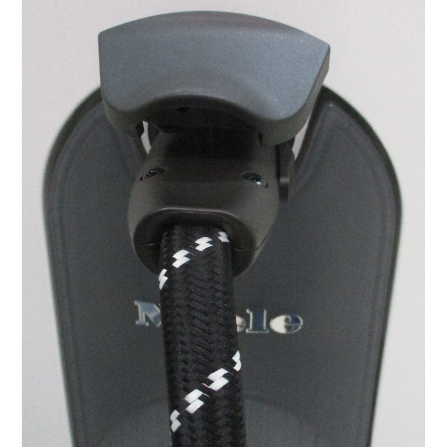 Miele B 4847 FashionMaster - Branchement du cordon vapeur