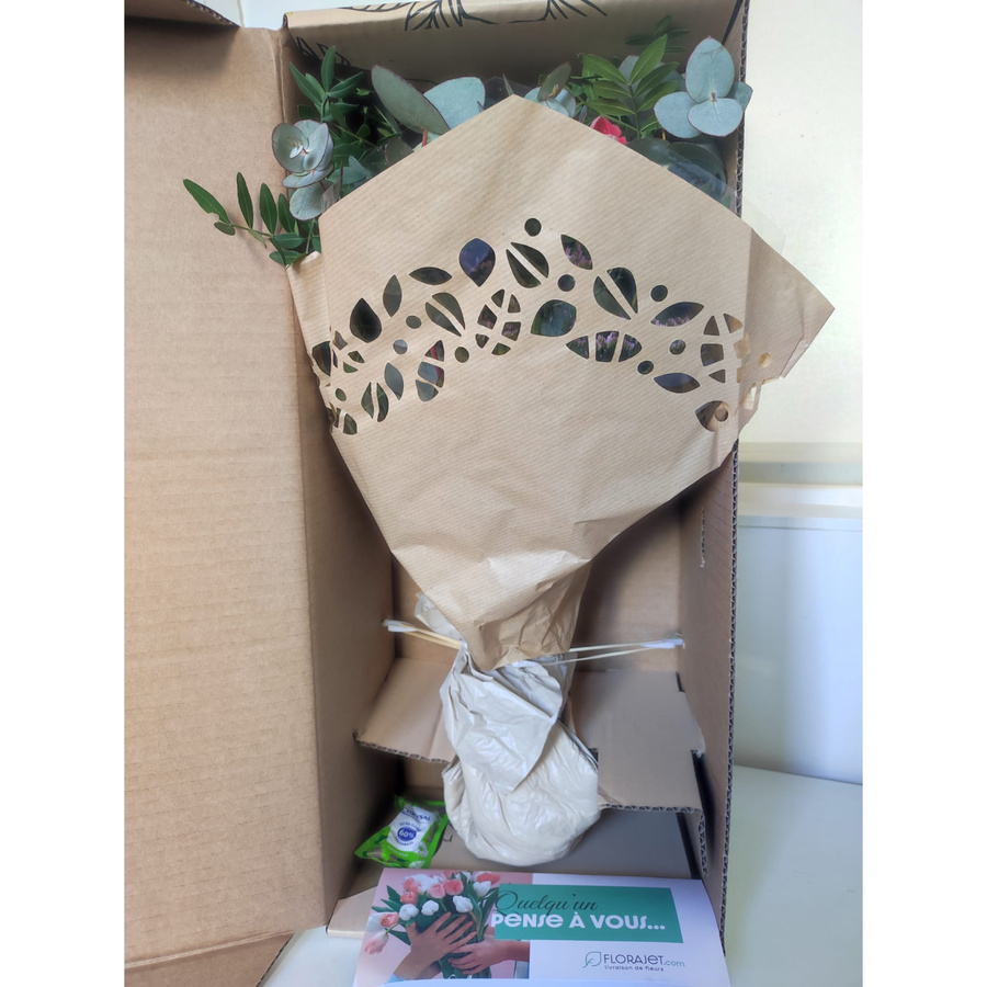 Florajet.com  - Livraison par un transporteur.