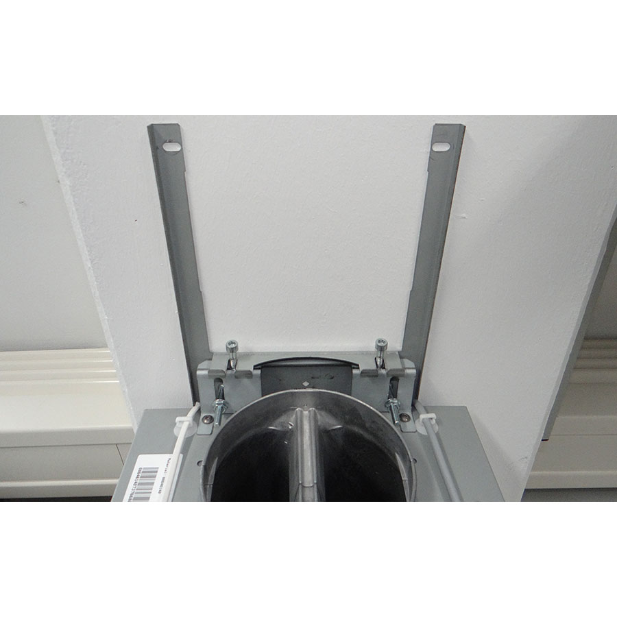 Miele PUR68W - Système de fixation