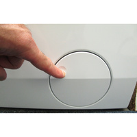 Electrolux EW7IW2856BG - Ouverture de la trappe du filtre de vidange